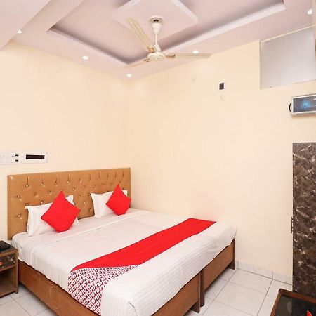Oyo 30288 Hotel Moon Palace Lucknow Exterior foto