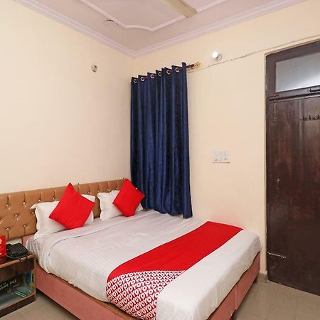 Oyo 30288 Hotel Moon Palace Lucknow Exterior foto