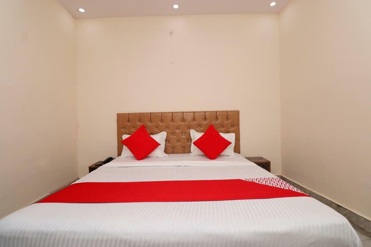 Oyo 30288 Hotel Moon Palace Lucknow Exterior foto