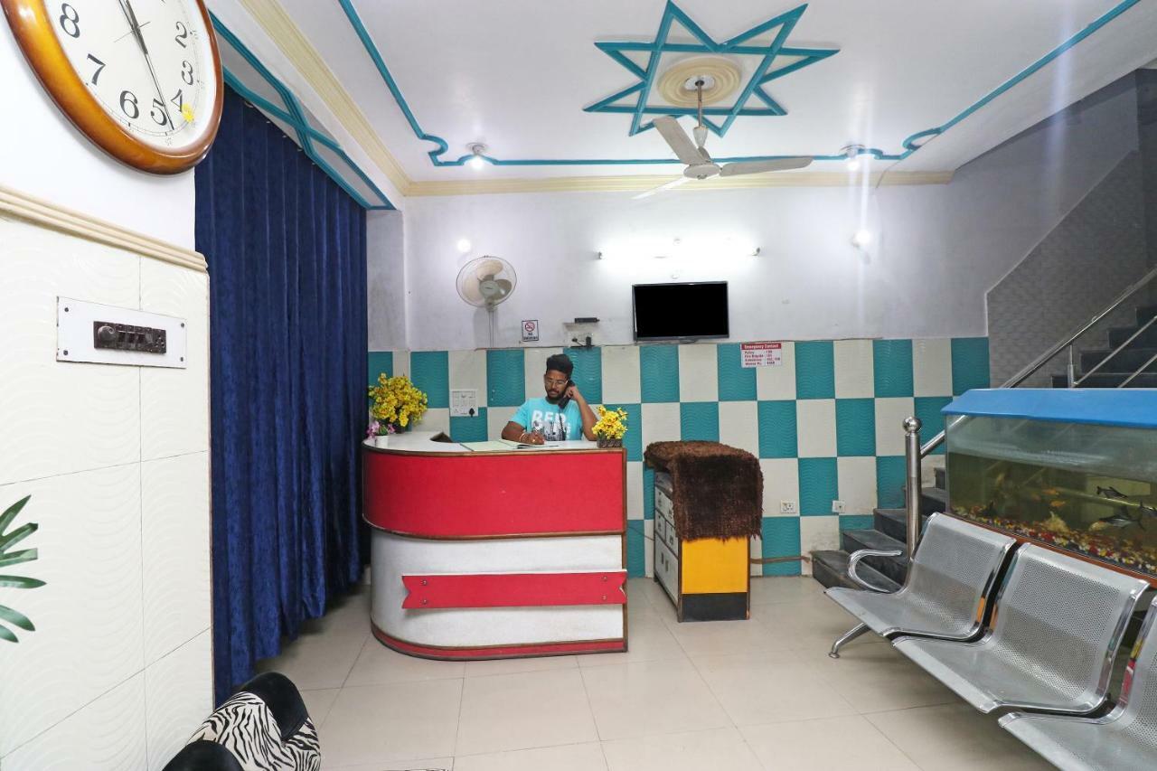 Oyo 30288 Hotel Moon Palace Lucknow Exterior foto