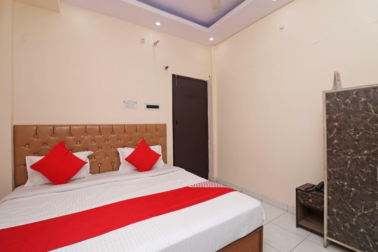 Oyo 30288 Hotel Moon Palace Lucknow Exterior foto