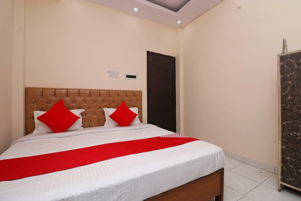 Oyo 30288 Hotel Moon Palace Lucknow Exterior foto